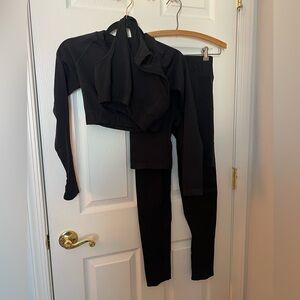 Vanquish 4 Piece Black Workout Set